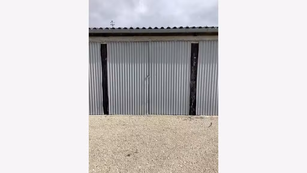 A louer parking / box - Carentan (proche gare)