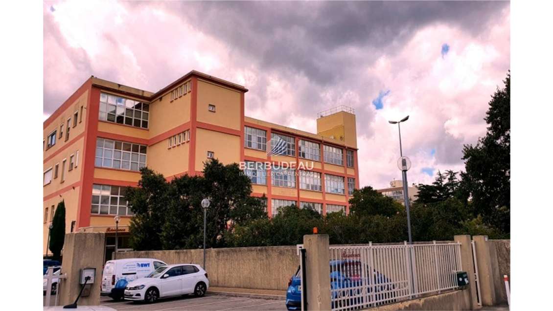 Location garage à Carpentras Tour Carnaud