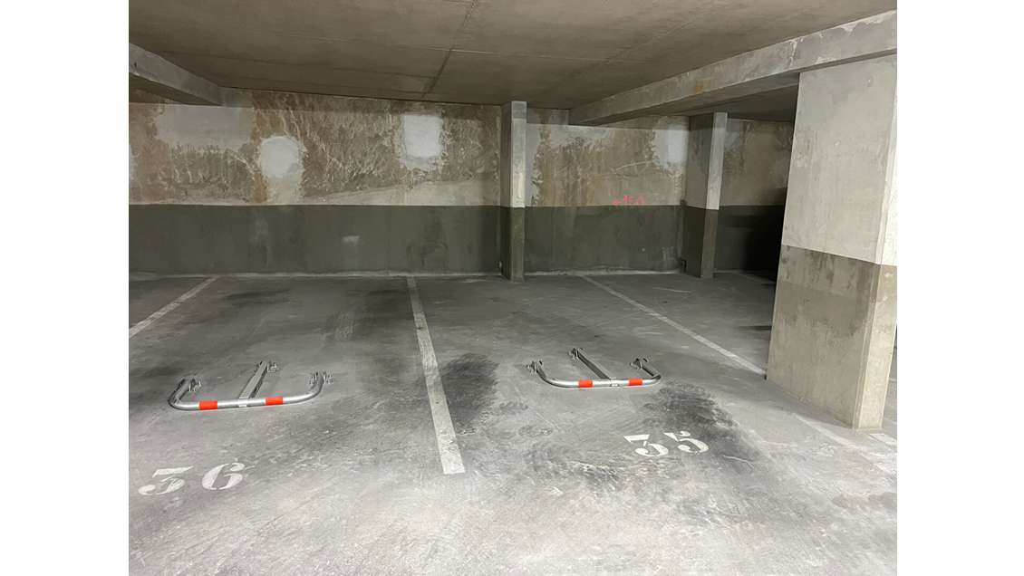 A louer places de parking à Istres