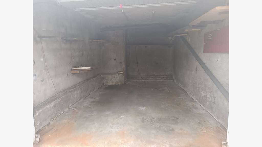 A louer garage à Istres aux Heures Claires