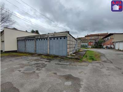 Garage à louer dans le centre-ville de Lavelanet