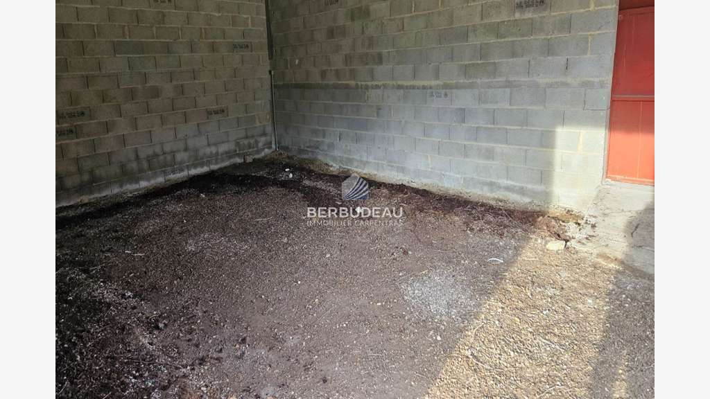 location garage à Monteux