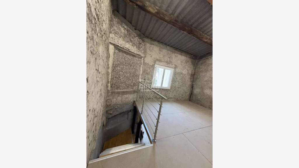 A louer garage avec toilette à Oraison centre