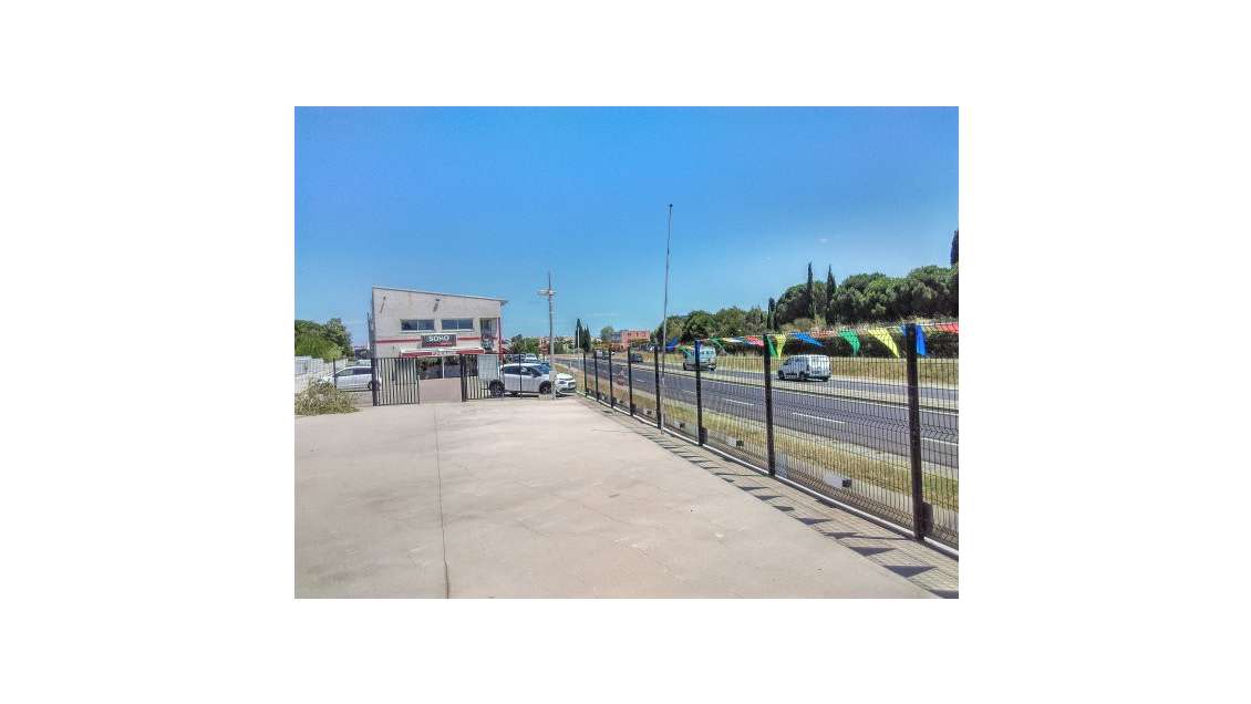 A louer terrain commercial 200m² à Cabestany 