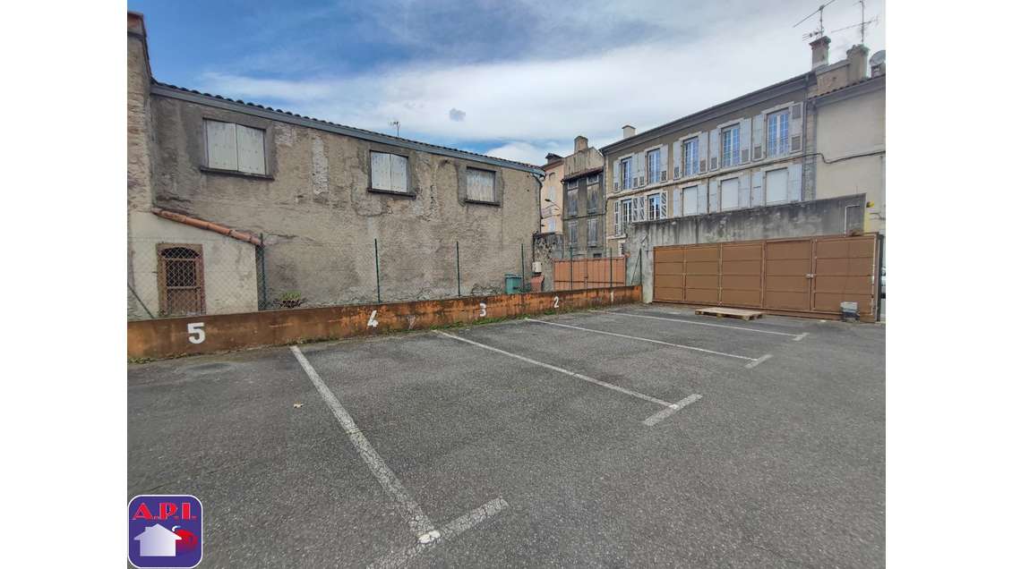 Loue place de parking à Saint-Girons proche centre