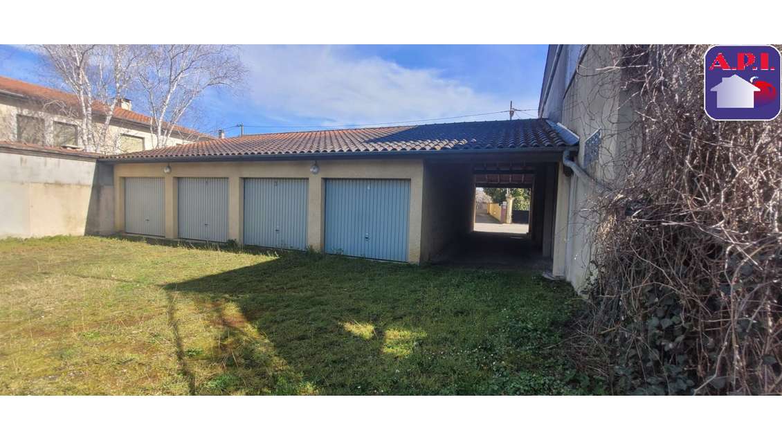 Garage fermé de 15m² situé proche centre Saverdun