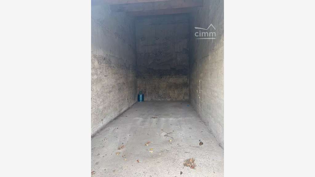 A louer box individuel fermé de 15m² à Valence