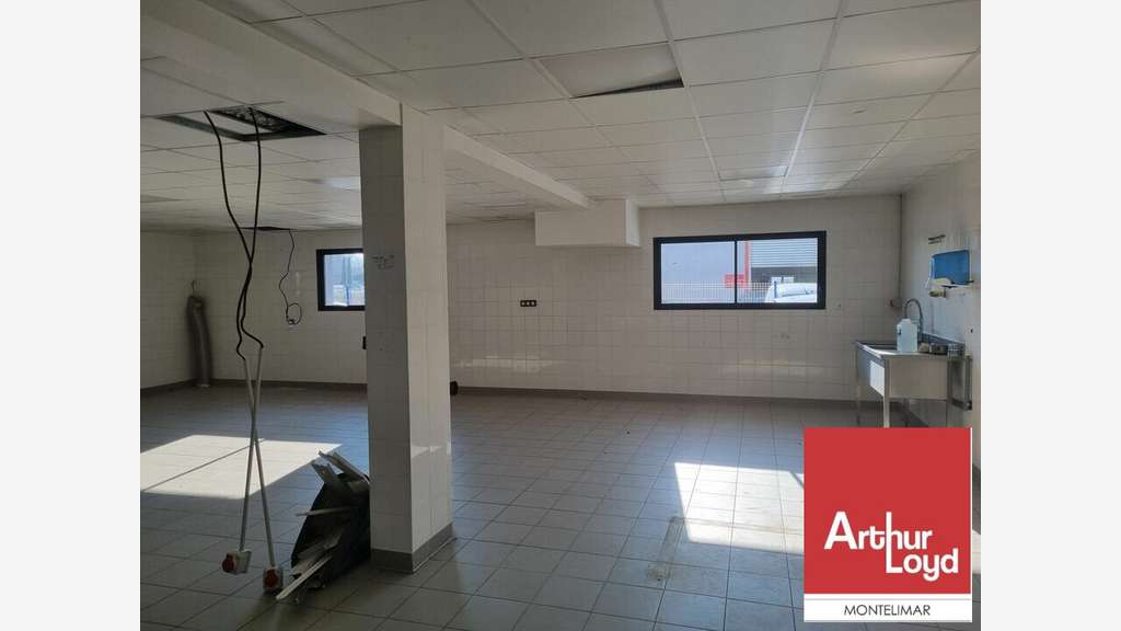 Bureaux atelier de 228m² à louer à Pierrelatte