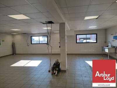 Bureaux atelier de 228m² à louer à Pierrelatte