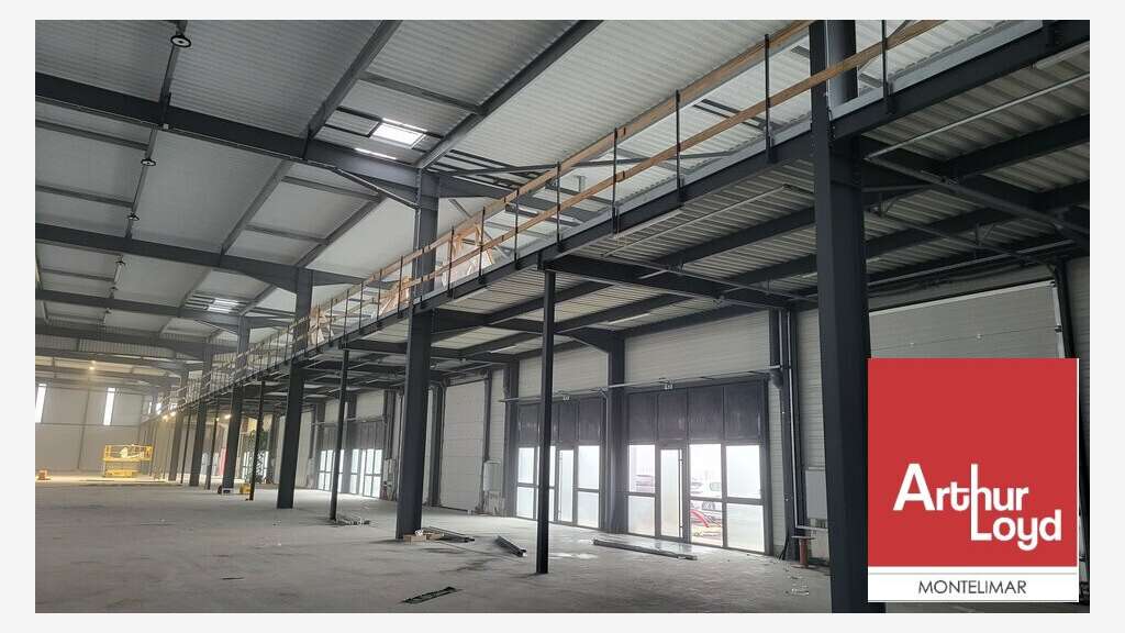 Local d'activité de 6621m² à louer à Pierrelatte