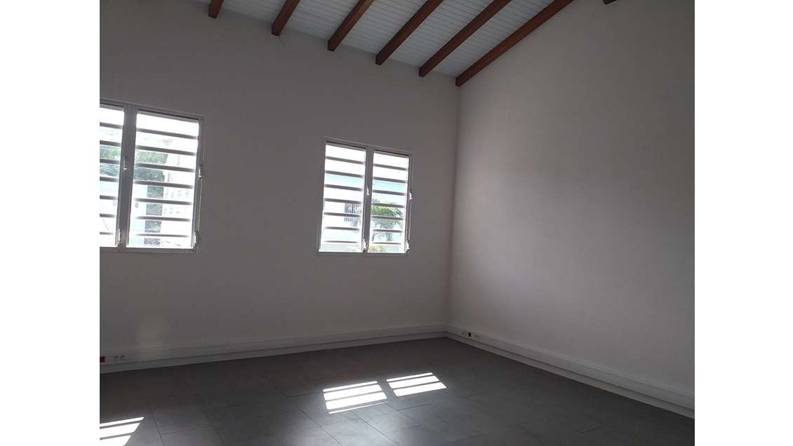 A louer plateau bureaux 51m² Dillon Fort-de-France