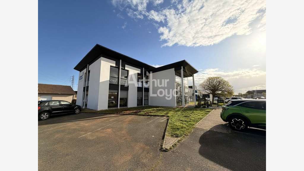 Plateau bureau 188m² à louer à Poitiers République