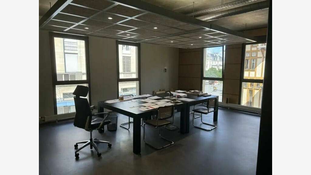 Plateau de bureau 291m² à louer à Troyes Gare