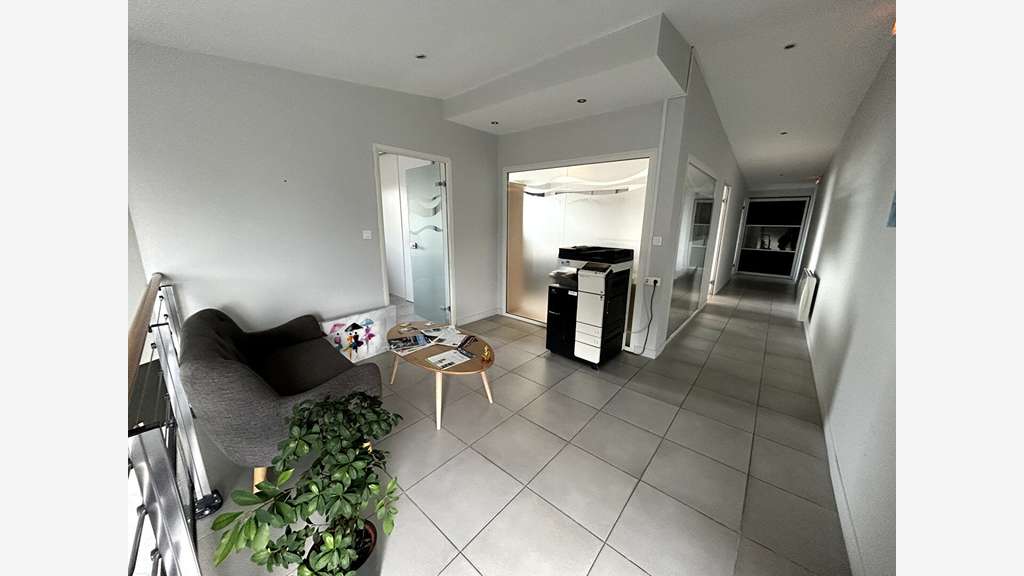 A louer Plateau de bureaux de 186m² à Angers Ouest