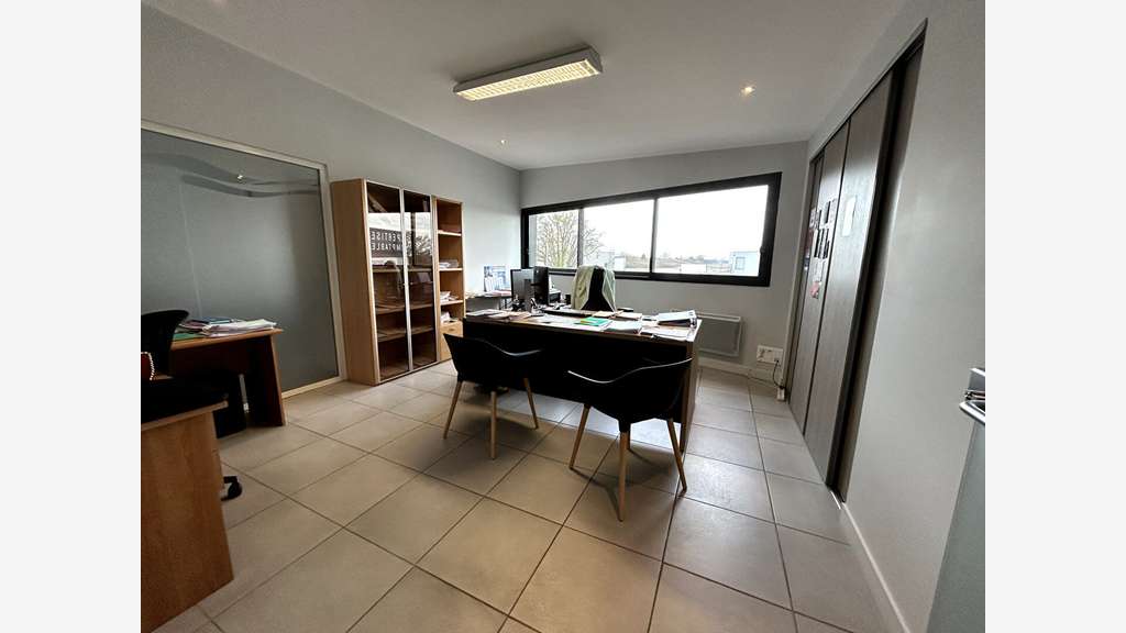 A louer Plateau de bureaux de 186m² à Angers Ouest