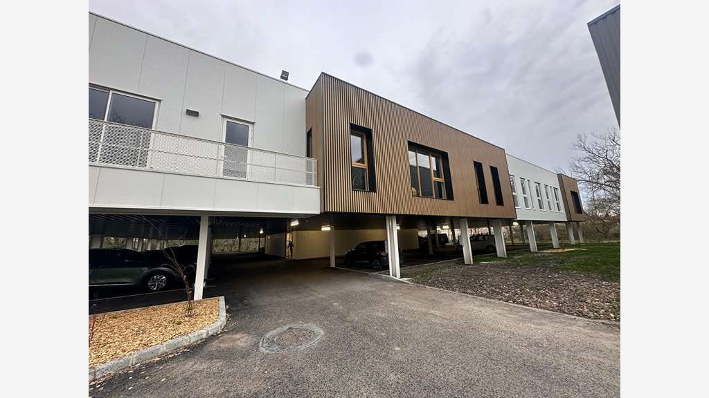 Plateau de bureaux de 300m² à louer à Bruges