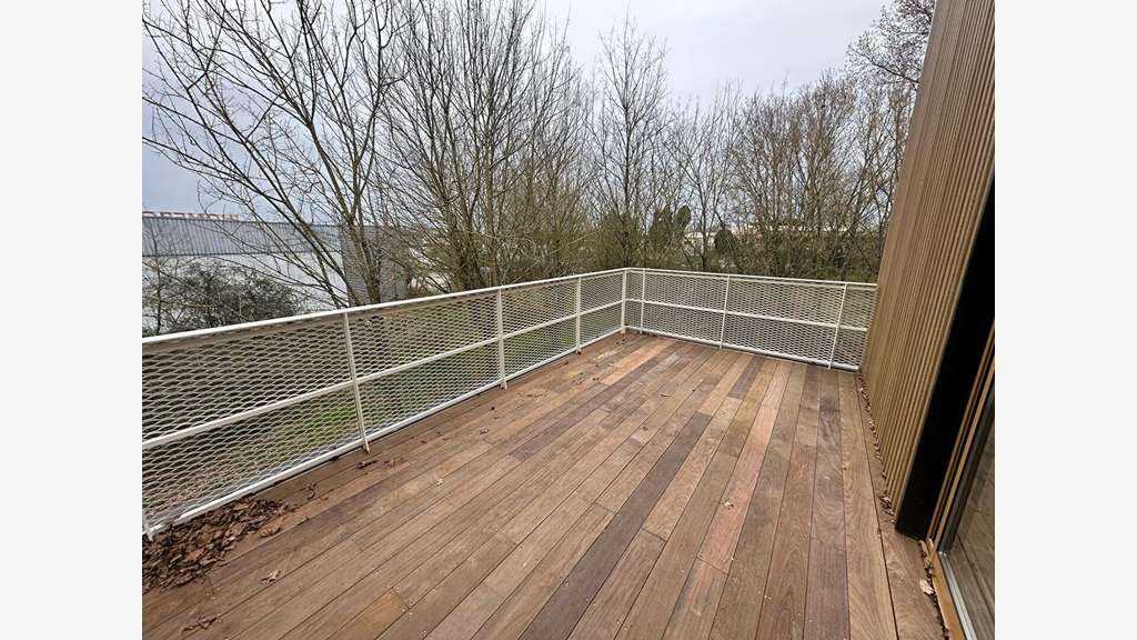 Plateau de bureaux de 300m² à louer à Bruges