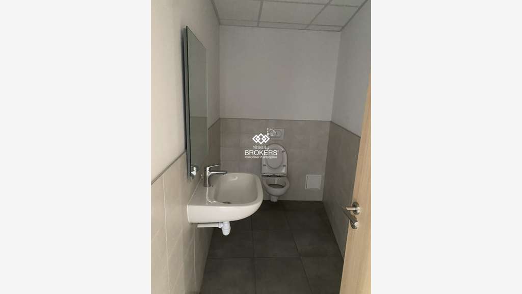 A louer bureaux 588m² divisibles Grenoble Europole