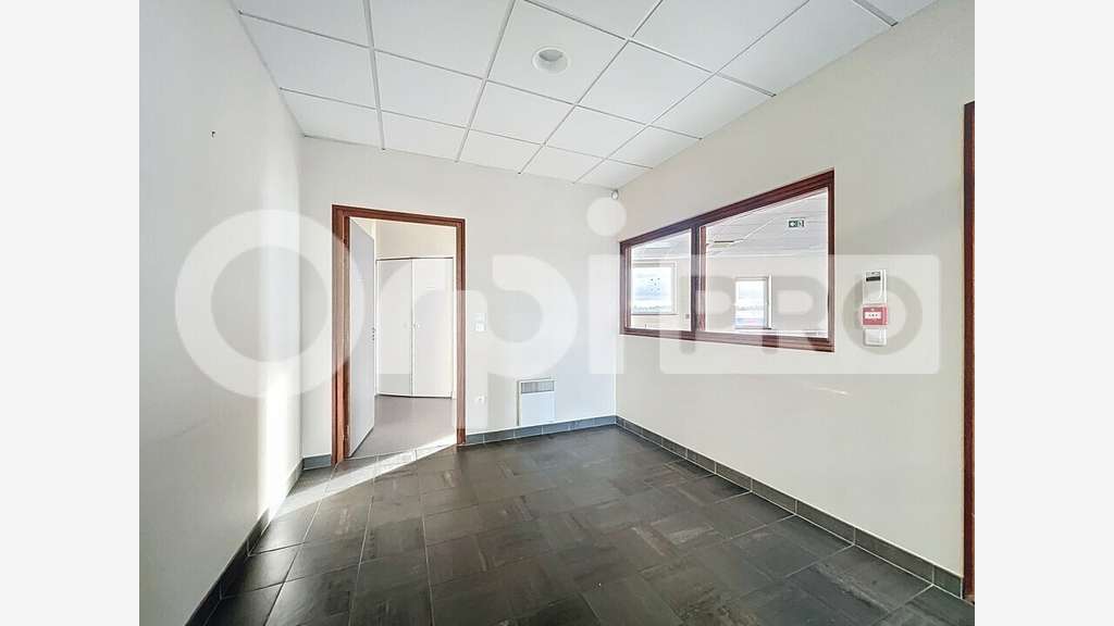 Plateau de bureaux 271m² à louer à Agnetz