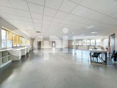 Plateau de bureaux 271m² à louer à Agnetz