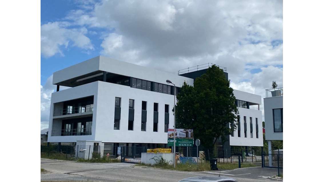 A louer bureaux 180m² RDC à Mérignac aéroport