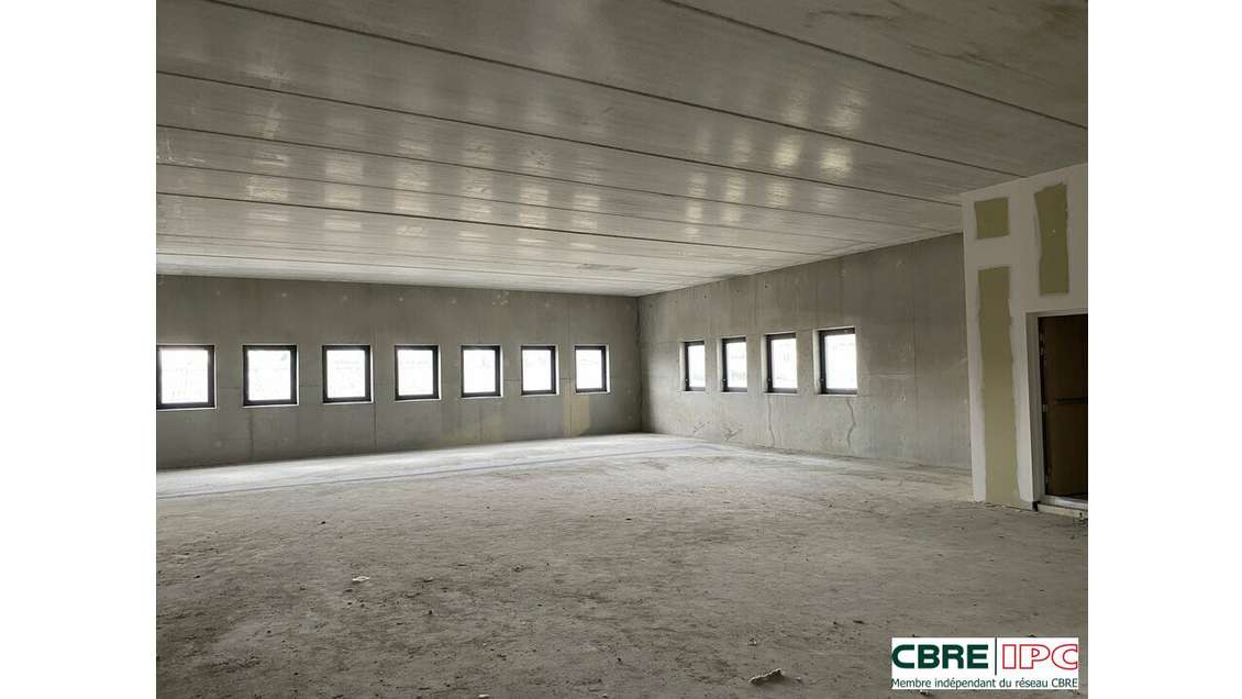 A louer plateau de bureaux 251m² R+1 à Dax Gare 