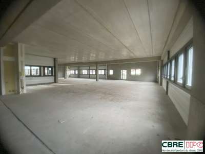 A louer plateau bureaux neuf 389m² R+1 à Dax Gare