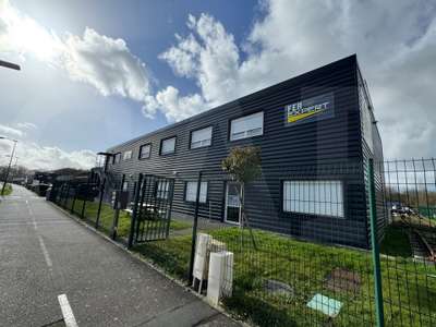A louer plateau de bureaux en RDC de 270m² à Bruz