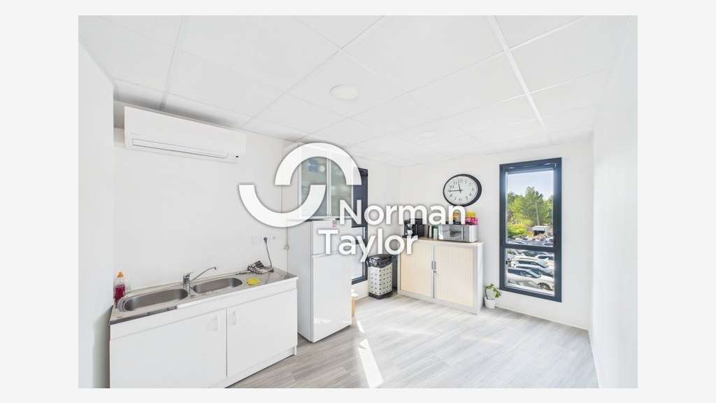 Plateau de bureaux 146m² à louer à Lattes
