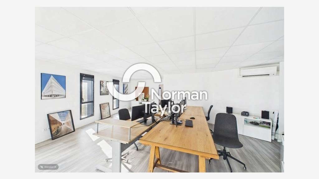 Plateau de bureaux 146m² à louer à Lattes