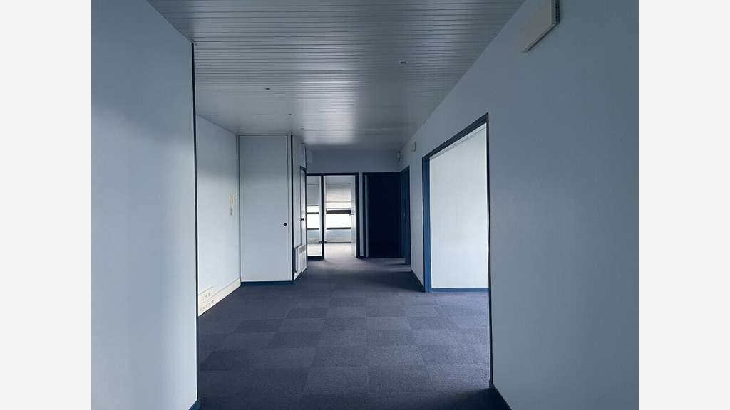 A louer bureaux 287m² R+1 entrée de ville Lorient