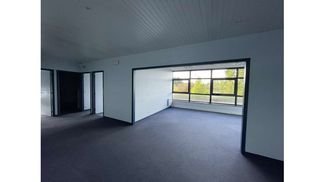 A louer bureaux 287m² R+1 entrée de ville Lorient