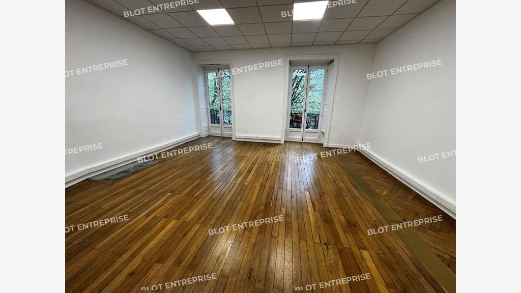 Plateau de bureaux de 238m² Nantes 50 Otages