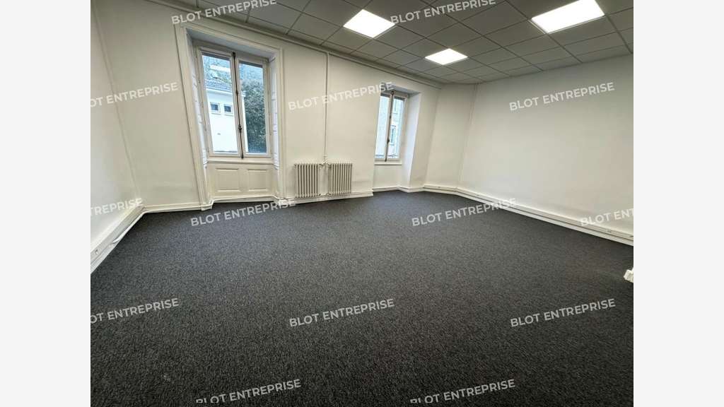 Plateau de bureaux de 238m² Nantes 50 Otages