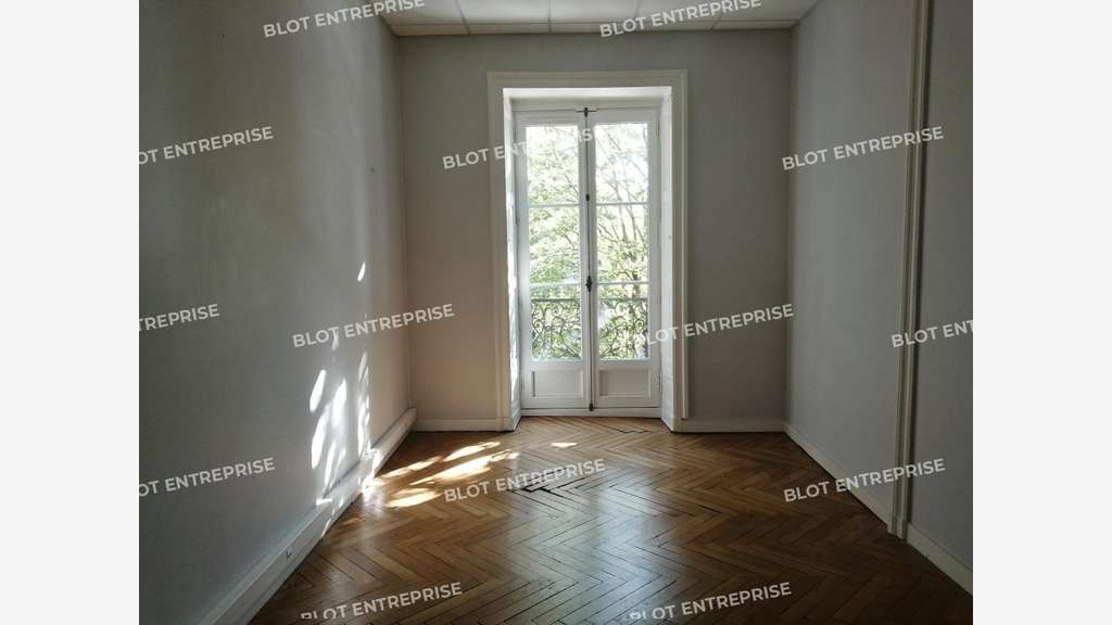 Plateau de bureaux de 238m² Nantes 50 Otages