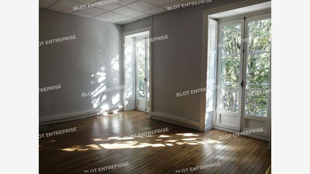 Plateau de bureaux de 238m² Nantes 50 Otages