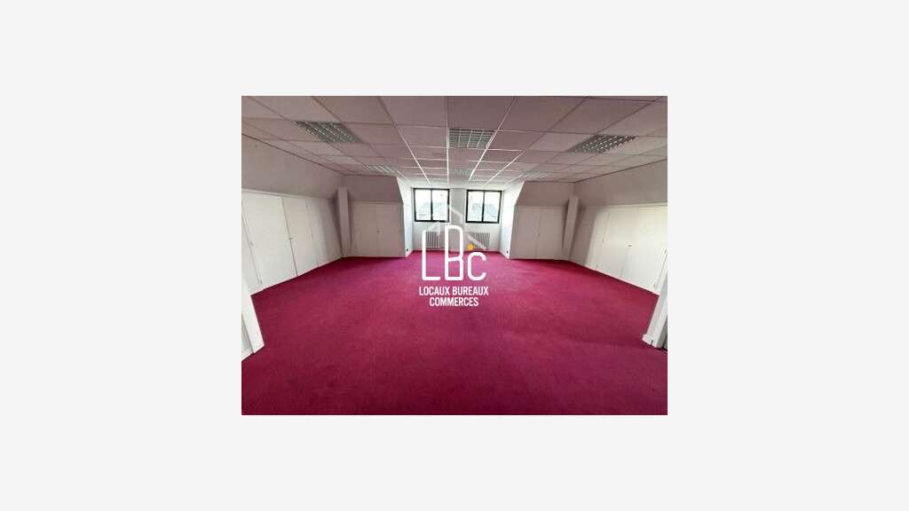 A louer bureaux 83m² R+7 à Nantes Guist'Hau