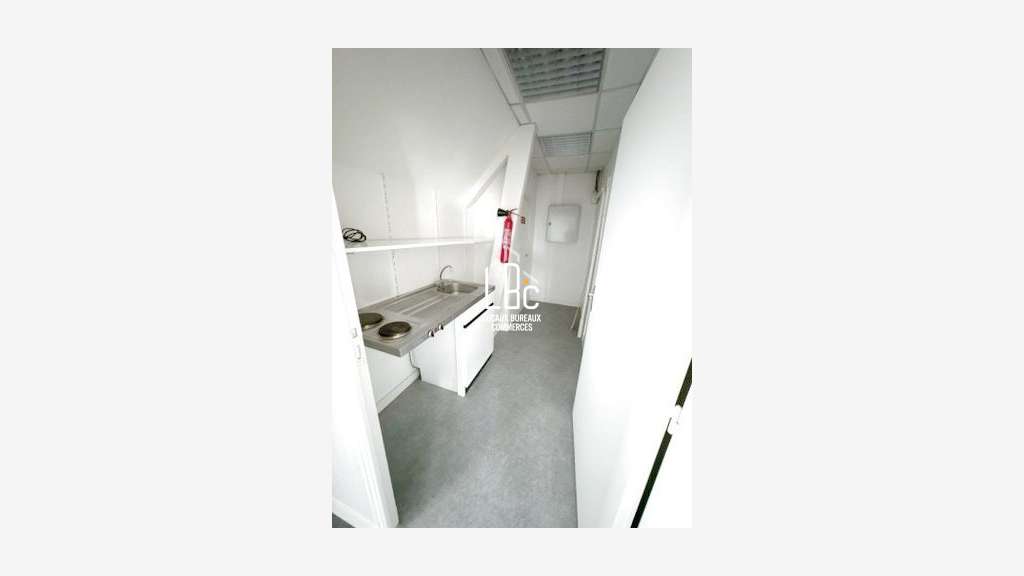 A louer bureaux 83m² R+7 à Nantes Guist'Hau