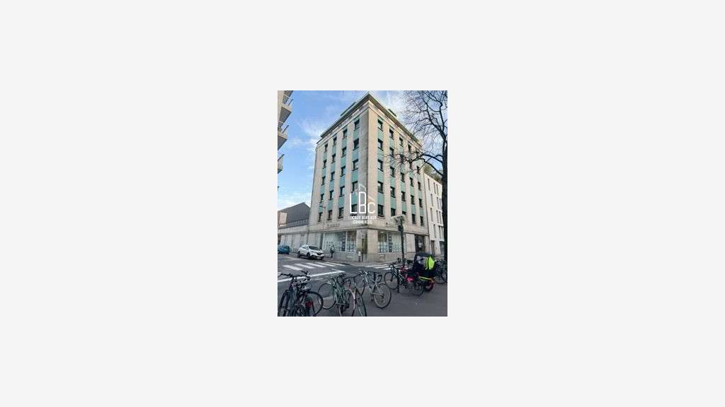 A louer bureaux 83m² R+7 à Nantes Guist'Hau