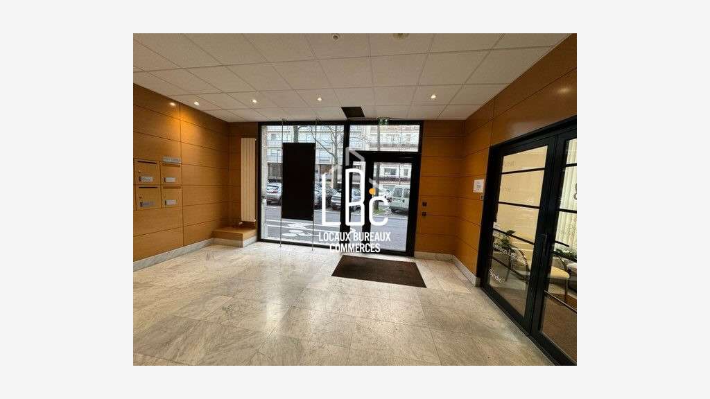 A louer bureaux 83m² R+7 à Nantes Guist'Hau