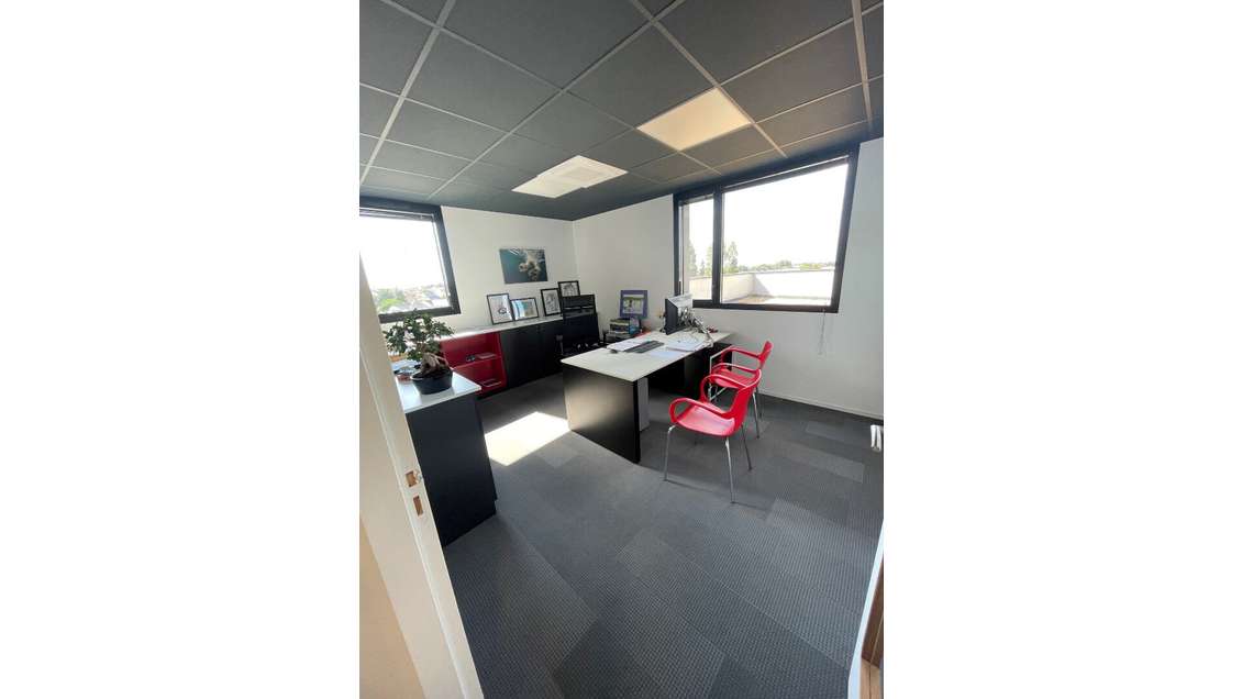A louer bureaux neufs 250m² à Plérin