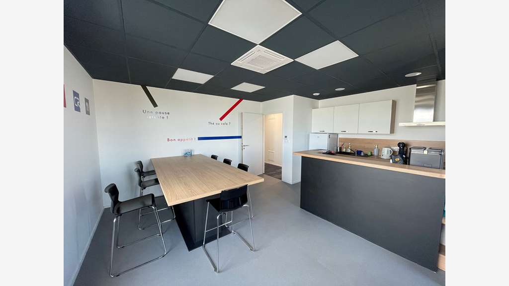 A louer bureaux neufs 250m² à Plérin