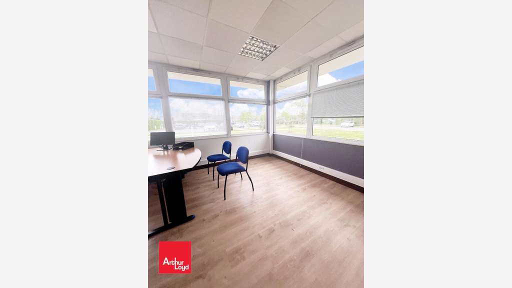 A louer bureaux récents 50m² RDC ZA Chartres