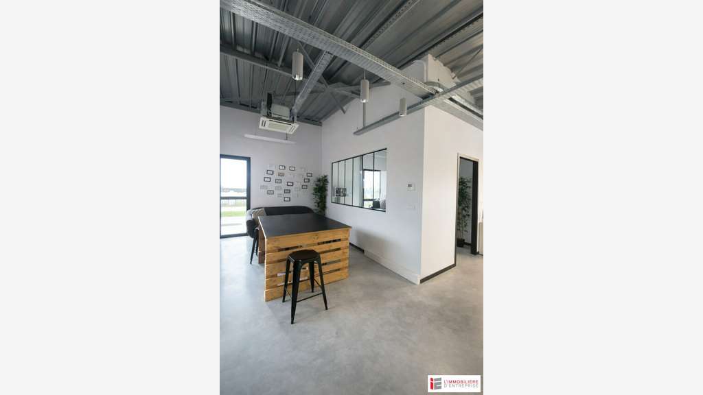 Bureaux loués en excellent état à louer à Rennes