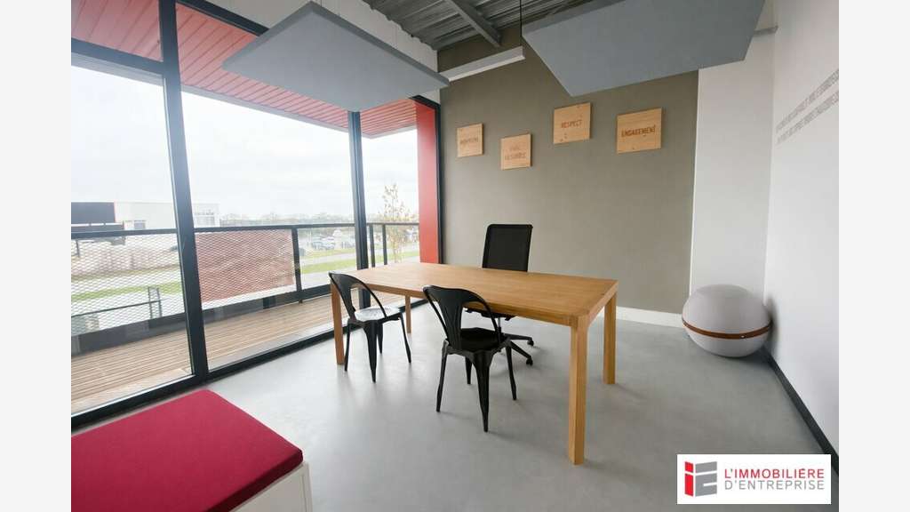 Bureaux loués en excellent état à louer à Rennes