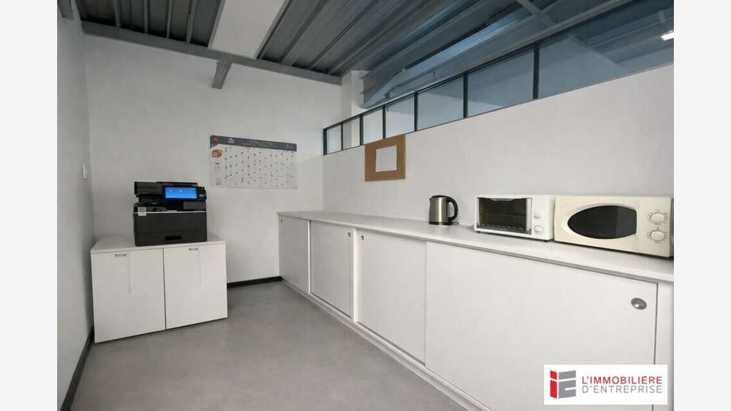 Bureaux loués en excellent état à louer à Rennes