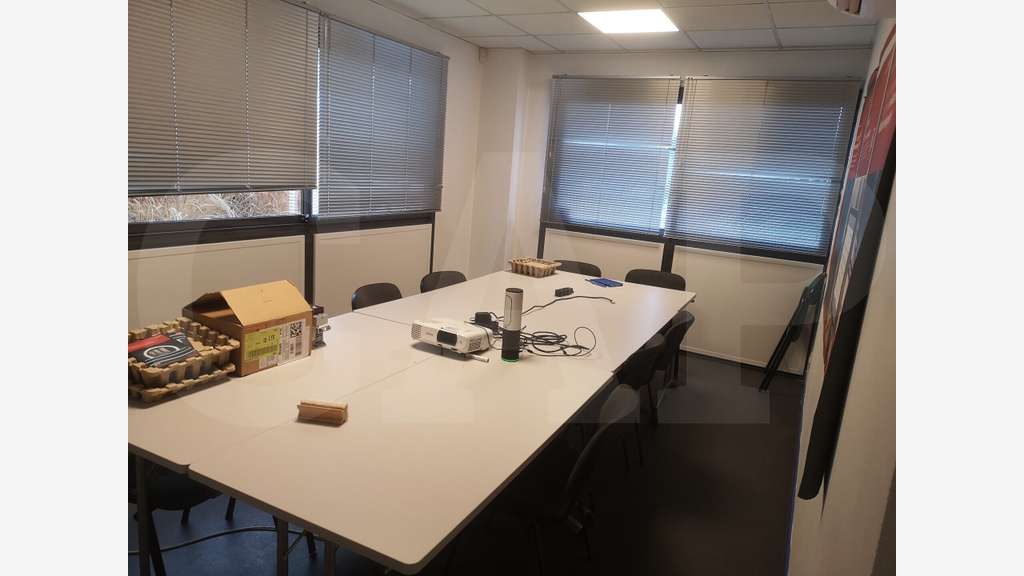 A louer plateau de bureaux RDC 150m² à Vannes Est