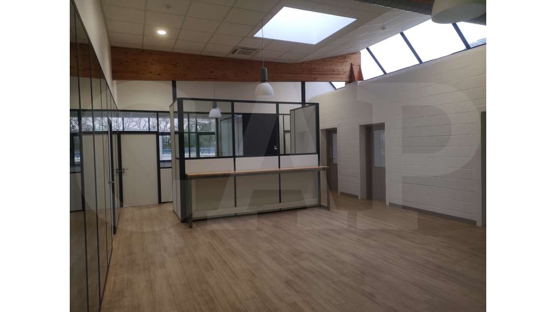 A louer plateau de bureaux 255m² à Vannes PIBS