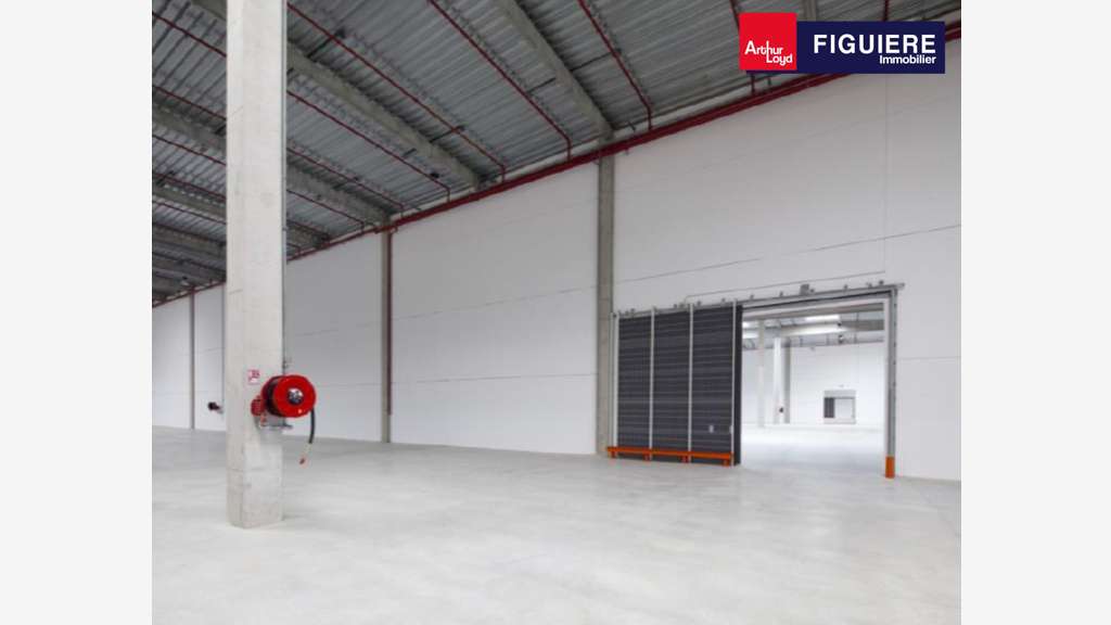 Plateforme logistique 6048m² à louer à Fos sur Mer
