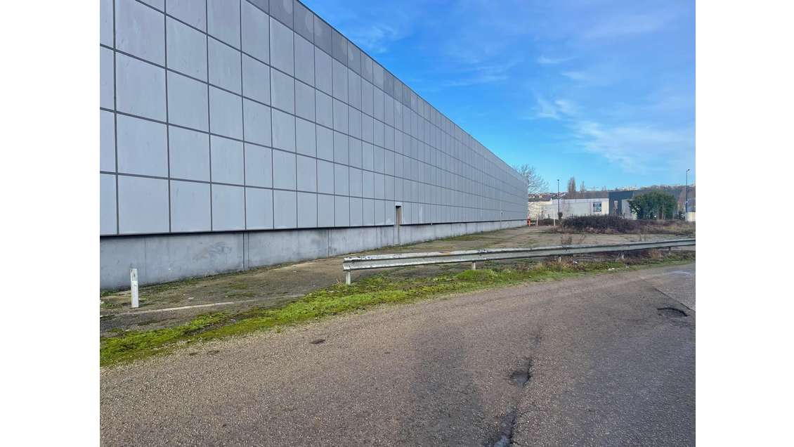Location plateforme logistique & commerciale (76)
